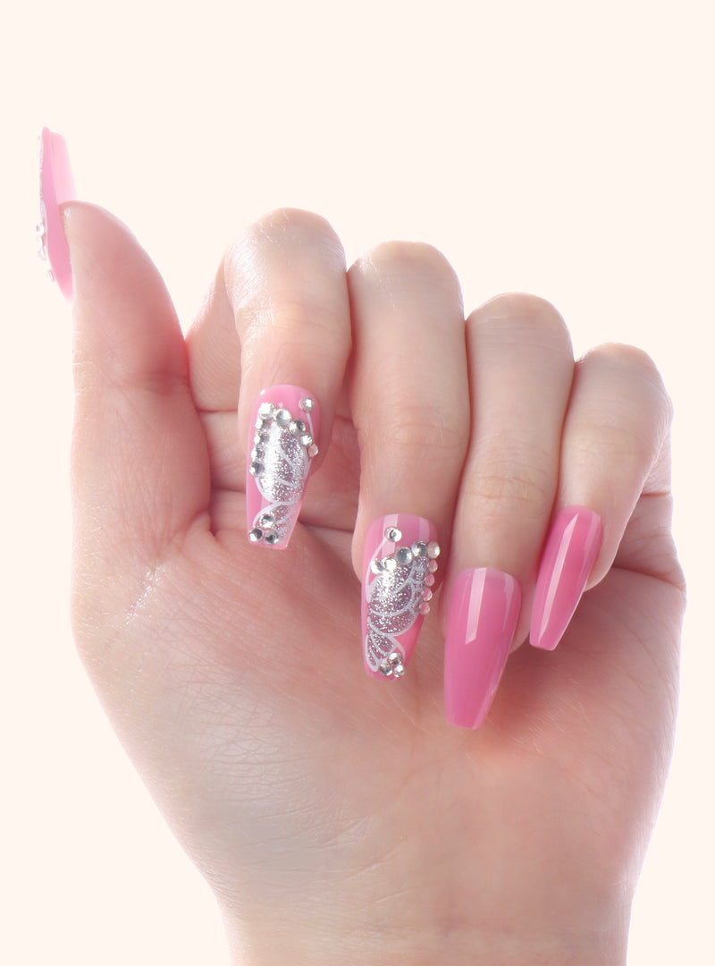 COUTURE TWO PRESS-ON NAILS